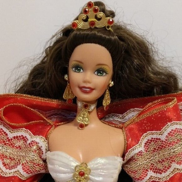 Beautiful Brunette Barbie 1997 Happy Holidays doll Fully dressed. No flaws - Picture 4 of 12